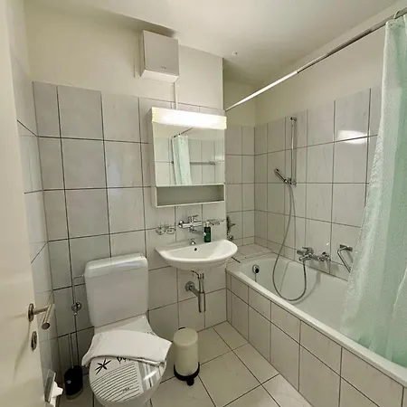 Апартаменти Basic & Simple On Langgruetstrasse Цюрих