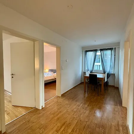 Basic & Simple On Langgruetstrasse * Zurych